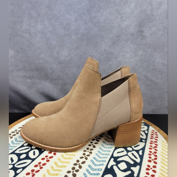 EILEEN FISHER women's bayo earth booties in earth tumbled nubuck Woman  Size 5.5 - Picture 4 of 13